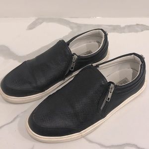 Black Steve Madden slip ons
